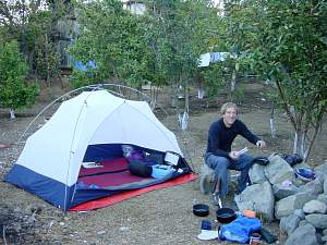 DSC02338 Zitacuaro camping in barnyard.jpg